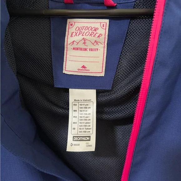 Decathlon Quechua Fully Waterproof Full Zip Jacket with hood - size 10 / 11 - Picture 3 of 8